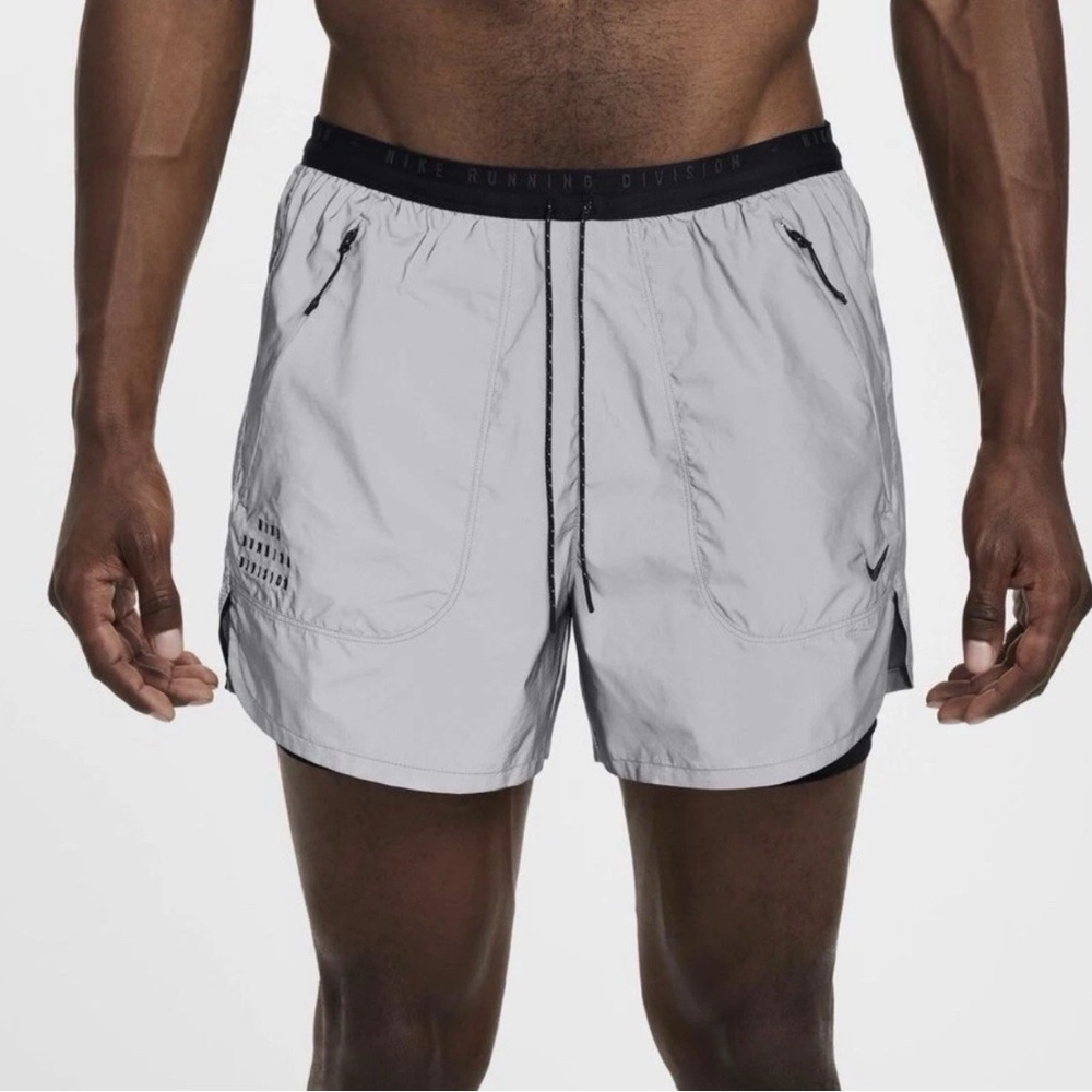Nike Men Dri-Fit ADV Run Division 4" Shorts Reflective Silver FZ1123-035 XL